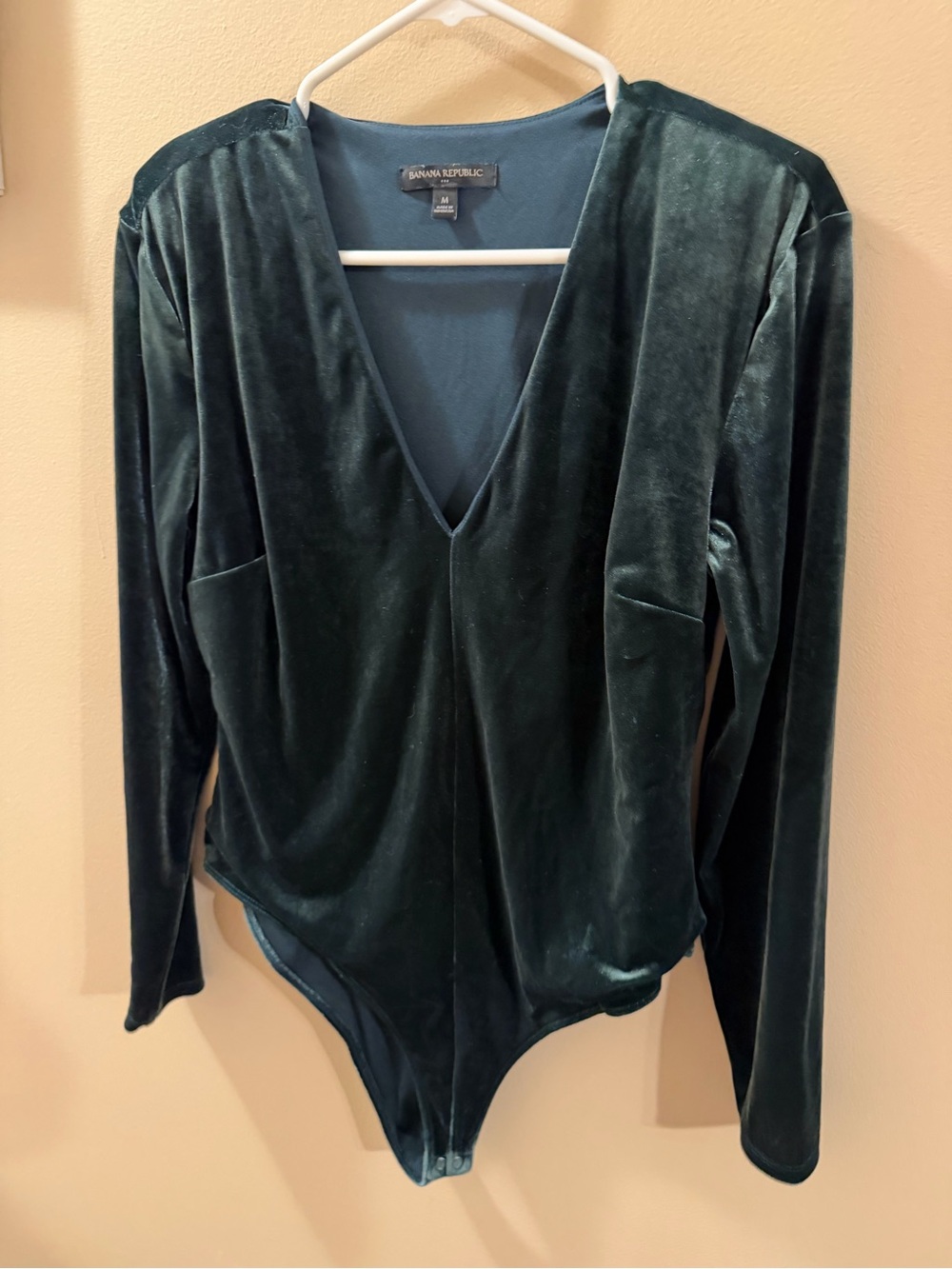Banana Republic Women's Forest Green Velvet V-Neck Bodysuit size M